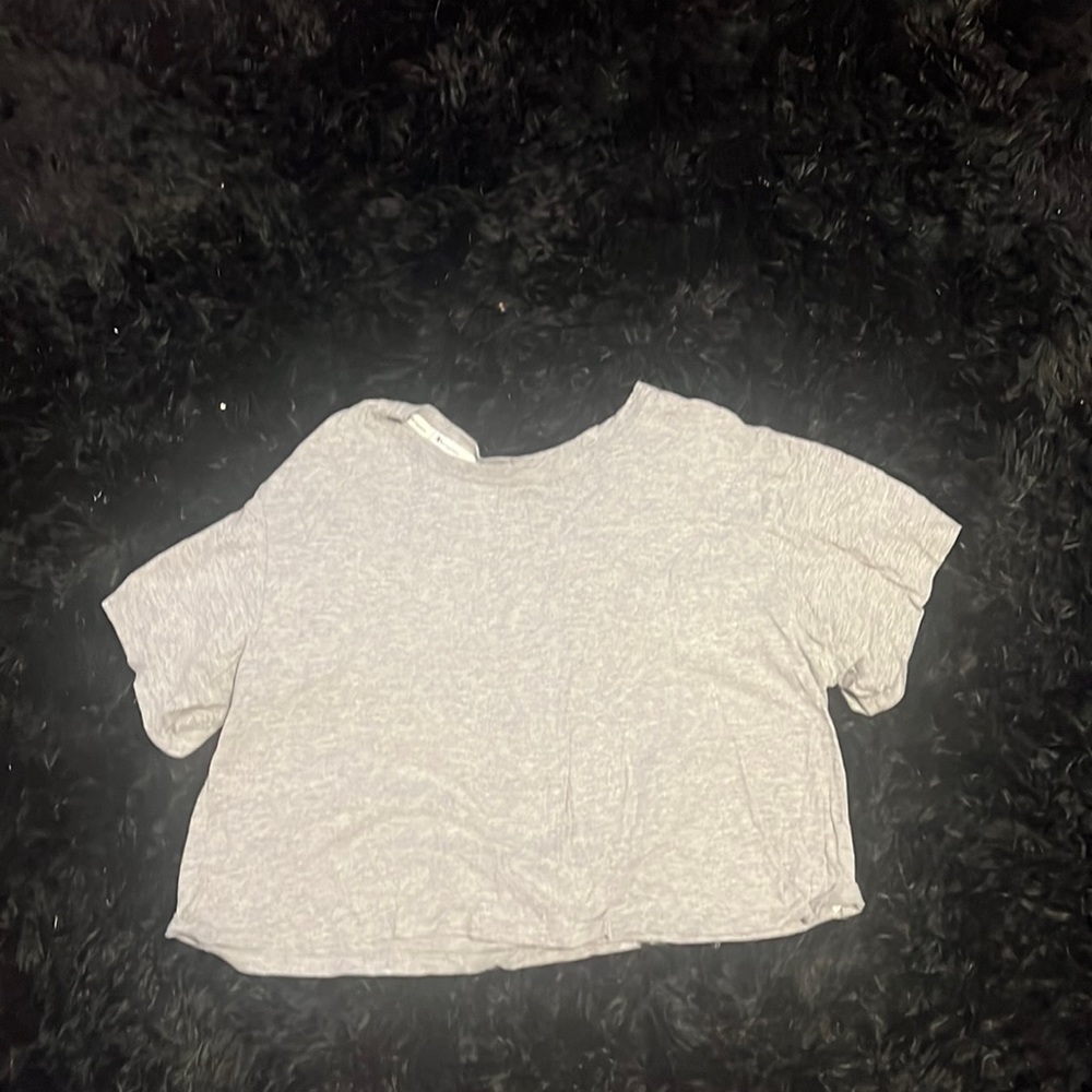 brand: champion color: grey price: $10-12 style: crop top